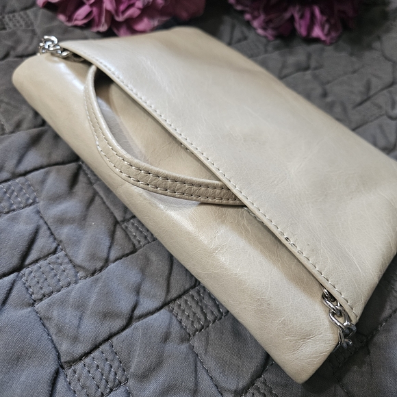 HOBO Cream Leather Wristlet with Chain Strap - Picture 14 of 16